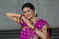 Sada Saree Photos